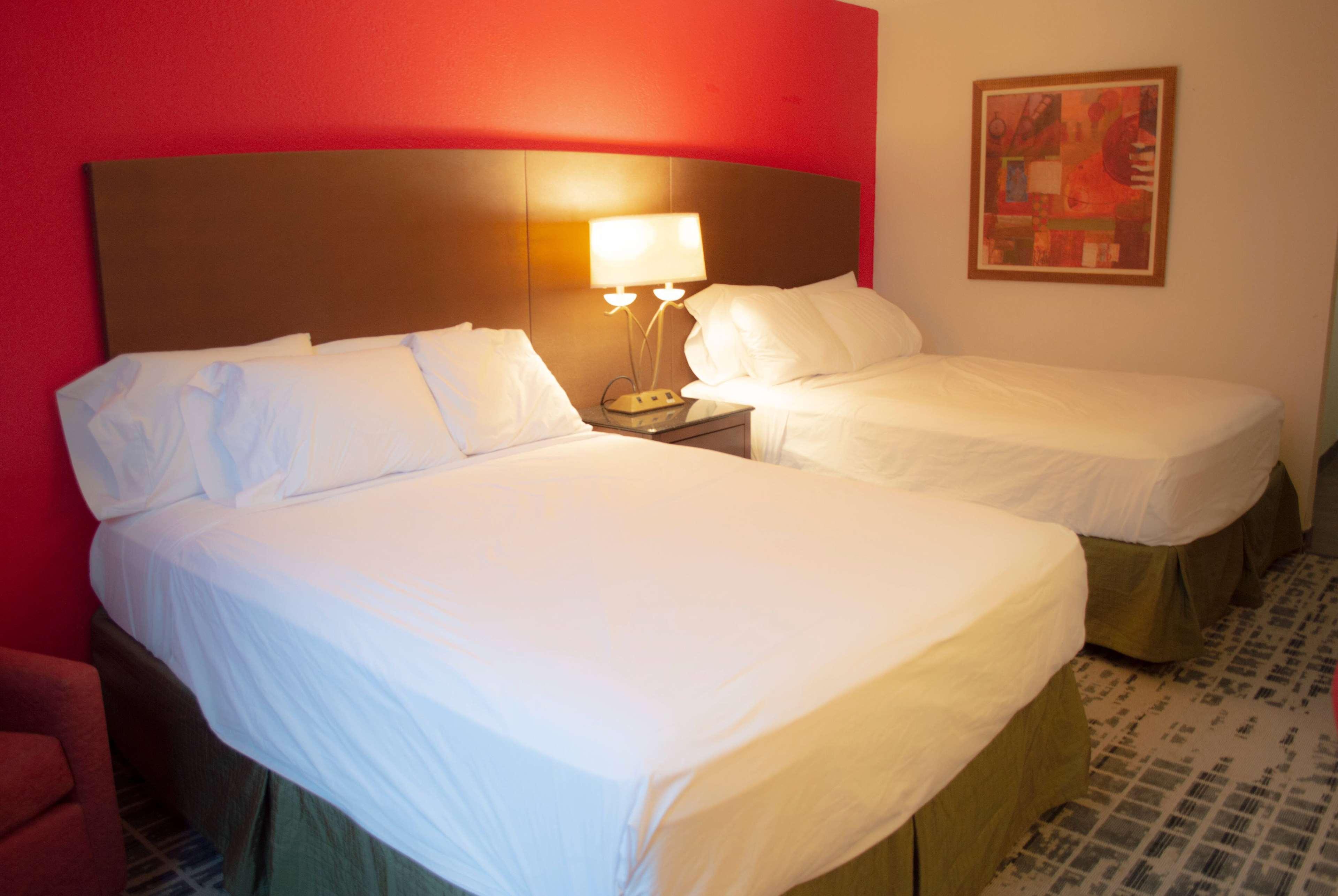 Baymont By Wyndham Ferndale/Royal Oak Hotel Ngoại thất bức ảnh